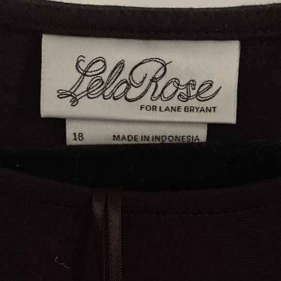 Embellished Crop - Picture 3 of 3